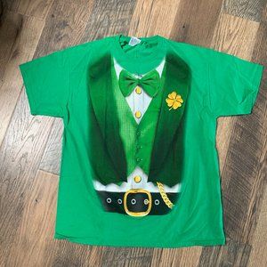 Fruit of the Loom Mens size XL Green St Patty Tshirt